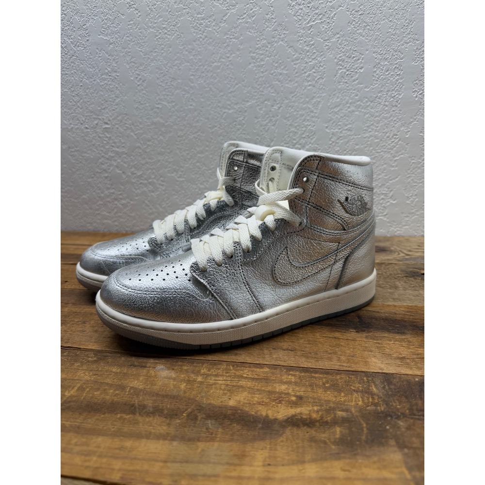Nike Jordan 1 Retro High Metallic Silver 7.5W 6M